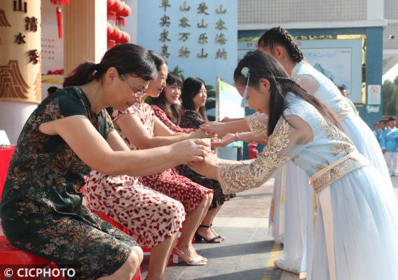 王华斌|老师，怎么“奖”您都不为过