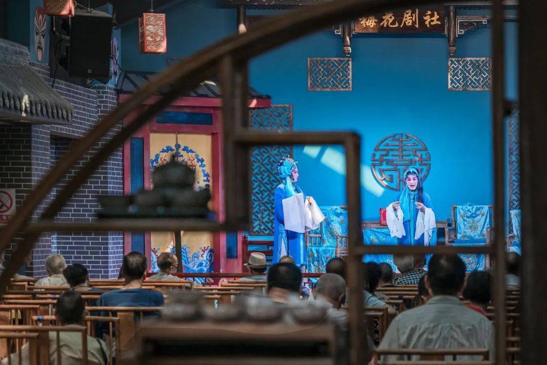 烟火|“发现成都之美·镜头里的公园城市”主题摄影月赛8月获奖作品揭晓，欢迎围观！