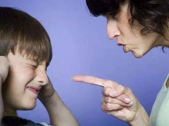 怎么和孩子沟通不让他早恋 3edab8cd44854e799238720778bf21c4.jpeg