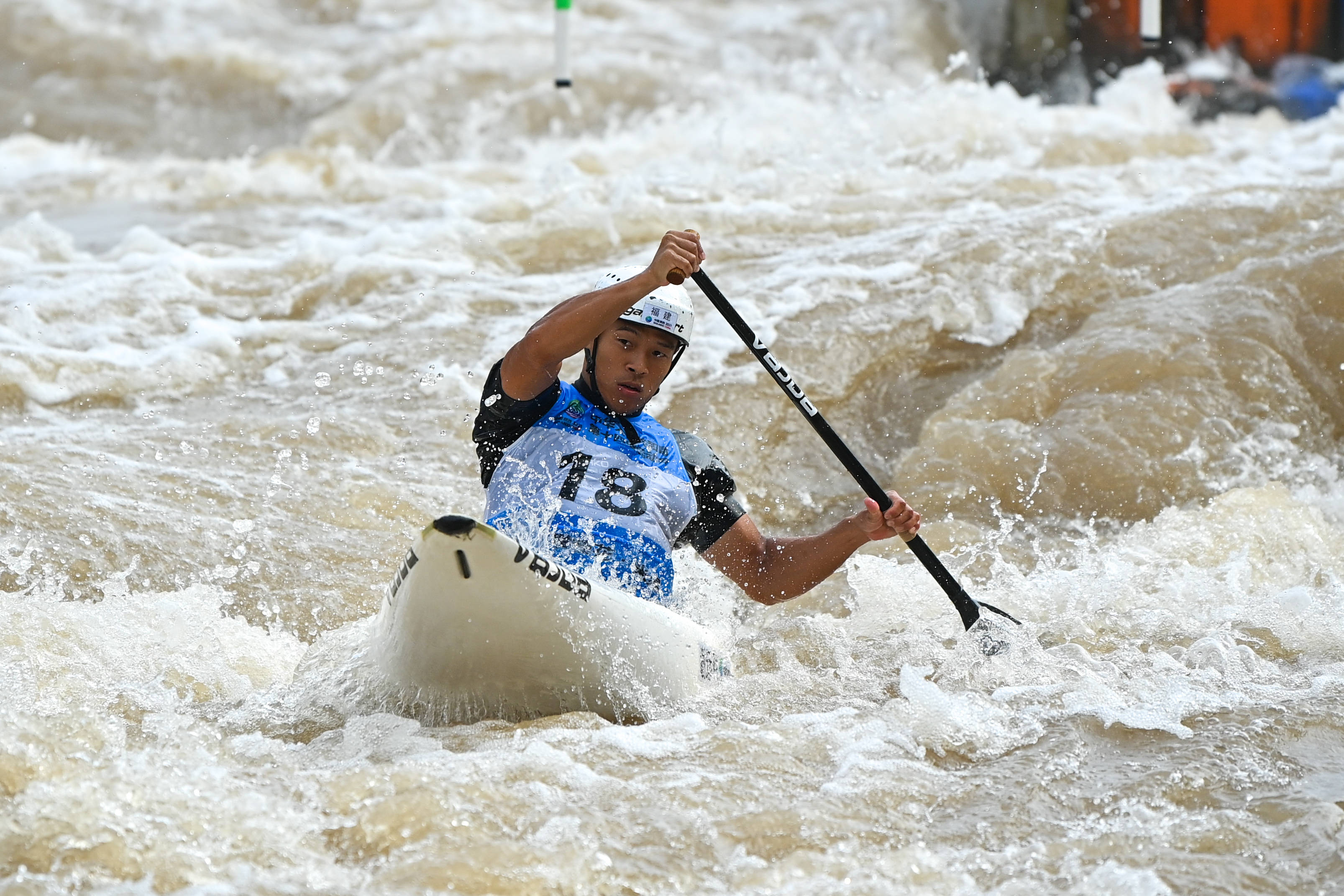 皮划艇激流回旋男子单人划艇决赛赛况