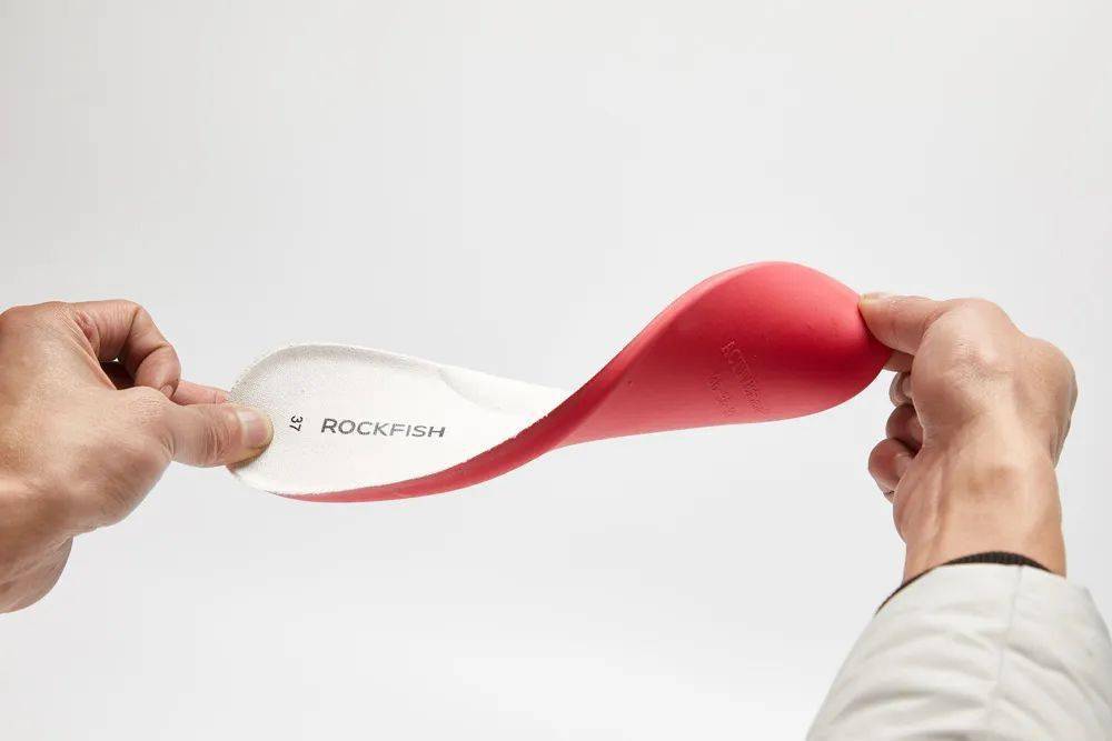 活动|英国帆布小白鞋，不怕水，不怕脏，不用系鞋带