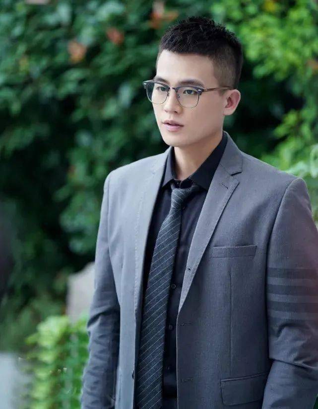 冰雪|赵丽颖《野蛮生长》九月将开机，或是粉丝抵制奏效，男主角曝光不是王一博