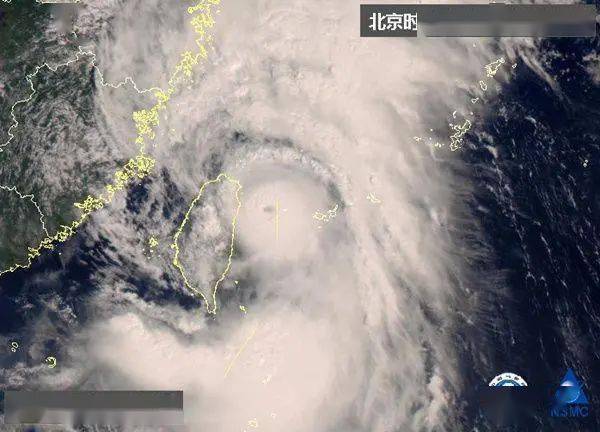 风力最强达17级局地降雨可超500mm 王炸级 台风来袭 多地航班取消动车停运 上海5条地铁线暂停 学校停课 防汛