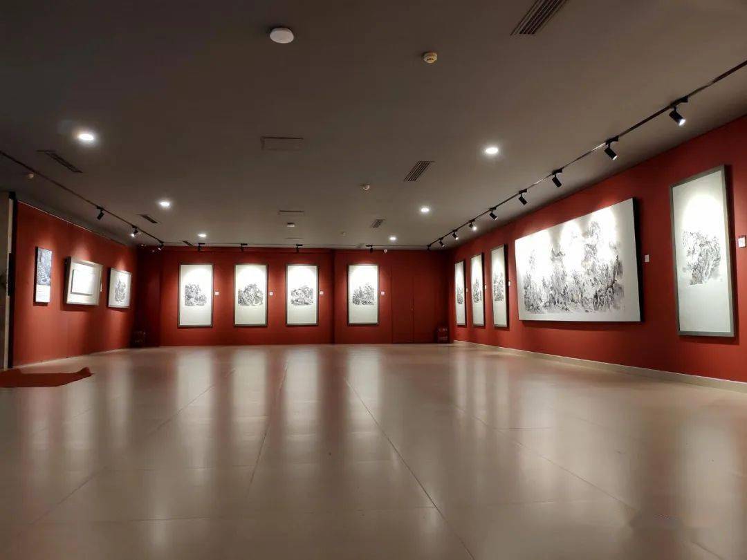 观云王子龄山水画展在书画频道美术馆举行