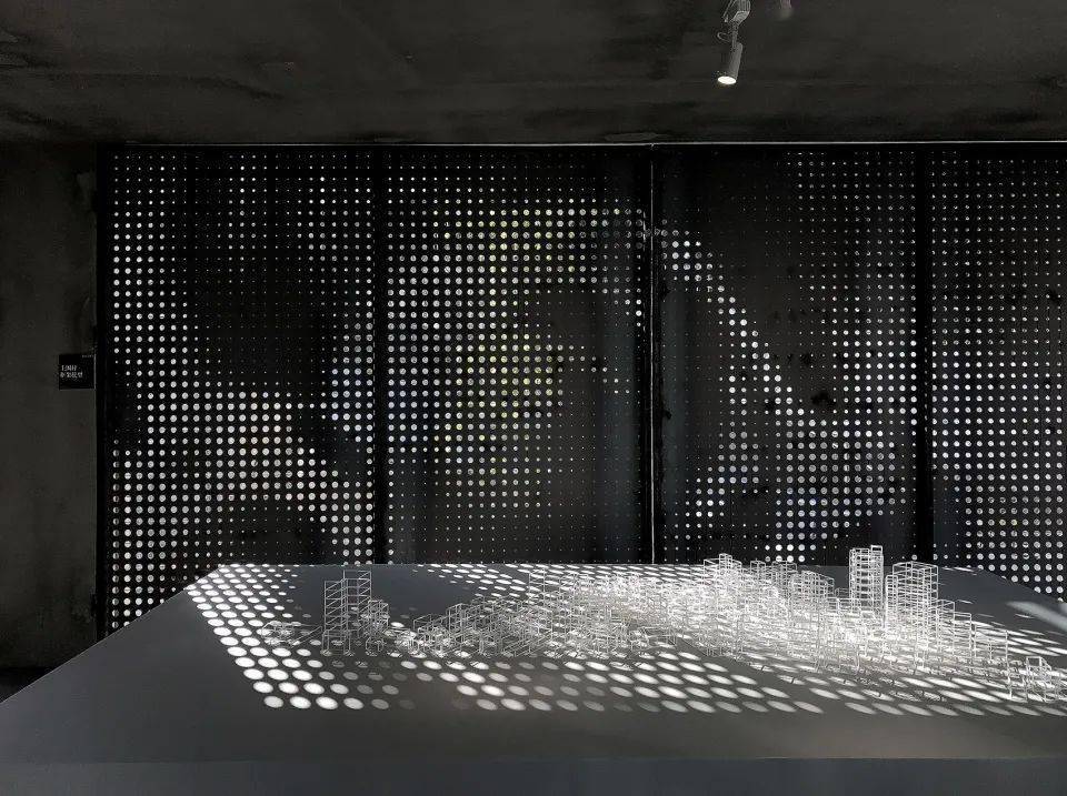 穿孔金属板可以根据不同的需求 制作出不同的形状与大小