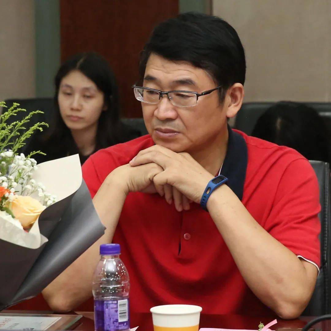 奋进新时代再创新辉煌七宝中学举行卓越教师表彰活动