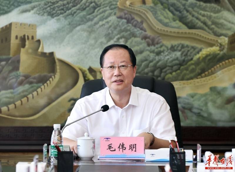 毛伟明在长沙调研"零距离"换乘综合交通体系建设:建设便捷化融合化