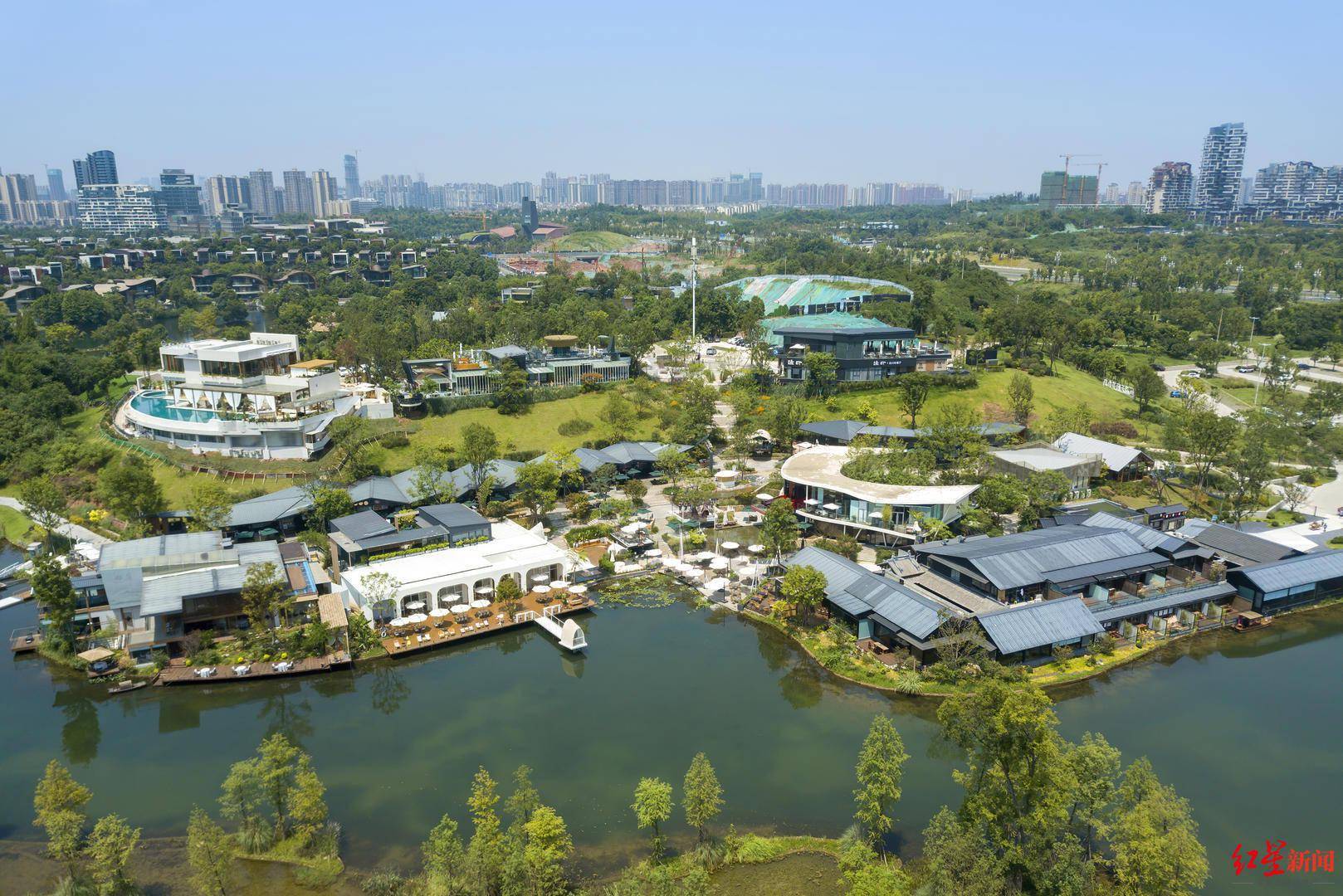 家门口的社区商业每年吸引游客上百万人次麓湖公园社区为何成网红