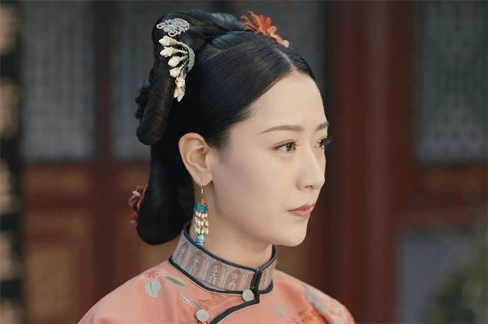 有了这个条件,就可以排除諴亲王胤祕了.