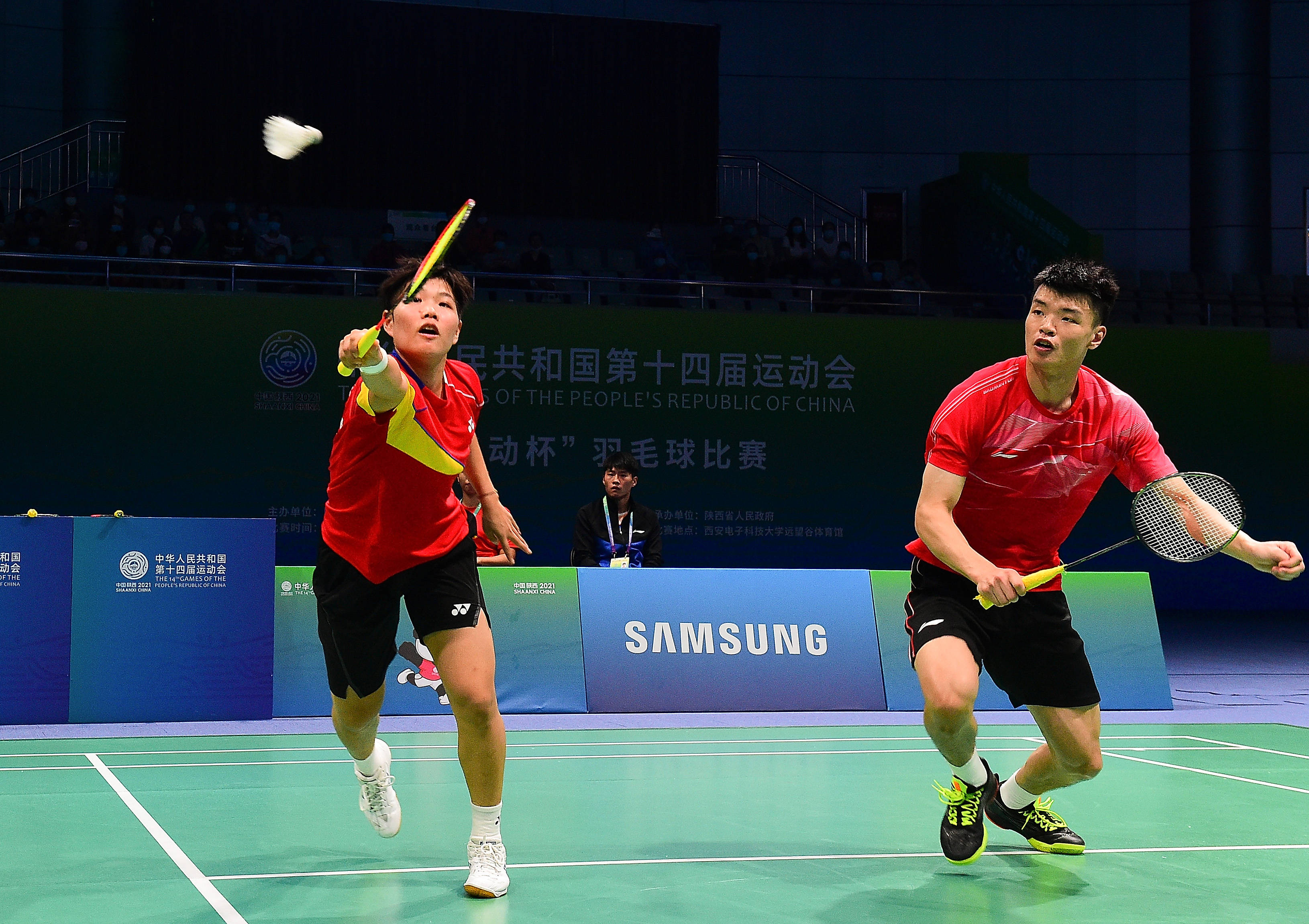 羽毛球王懿律黄东萍晋级混双决赛