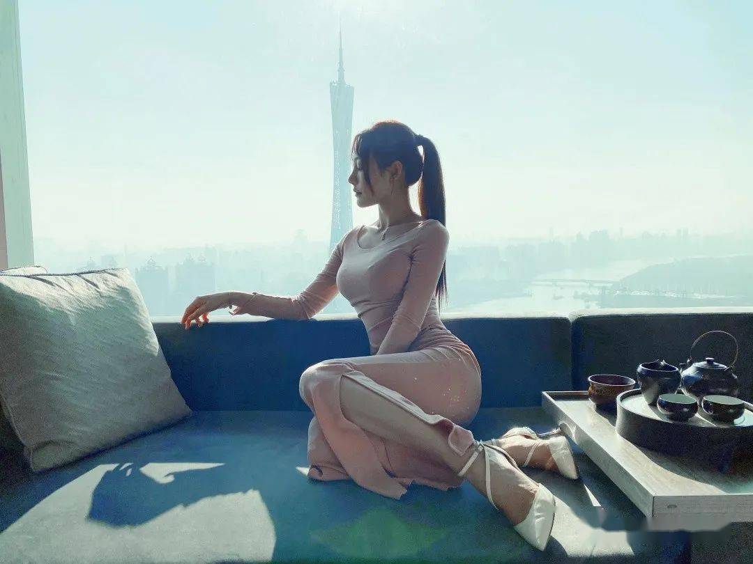 王哥私下给迷醉转账30万？拒绝在迷醉工会继续消费？EE为锦鲤哥颁发证书，锦鲤哥自爆2020年虎牙消费第三。_手机搜狐网