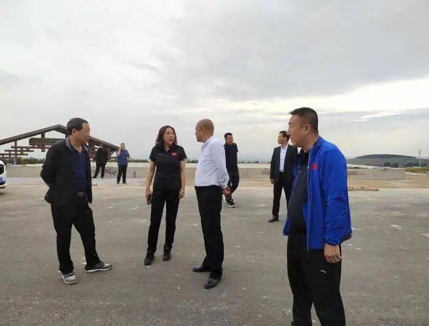 动态自治区体育局青少处处长史小平一行莅临我市调研指导
