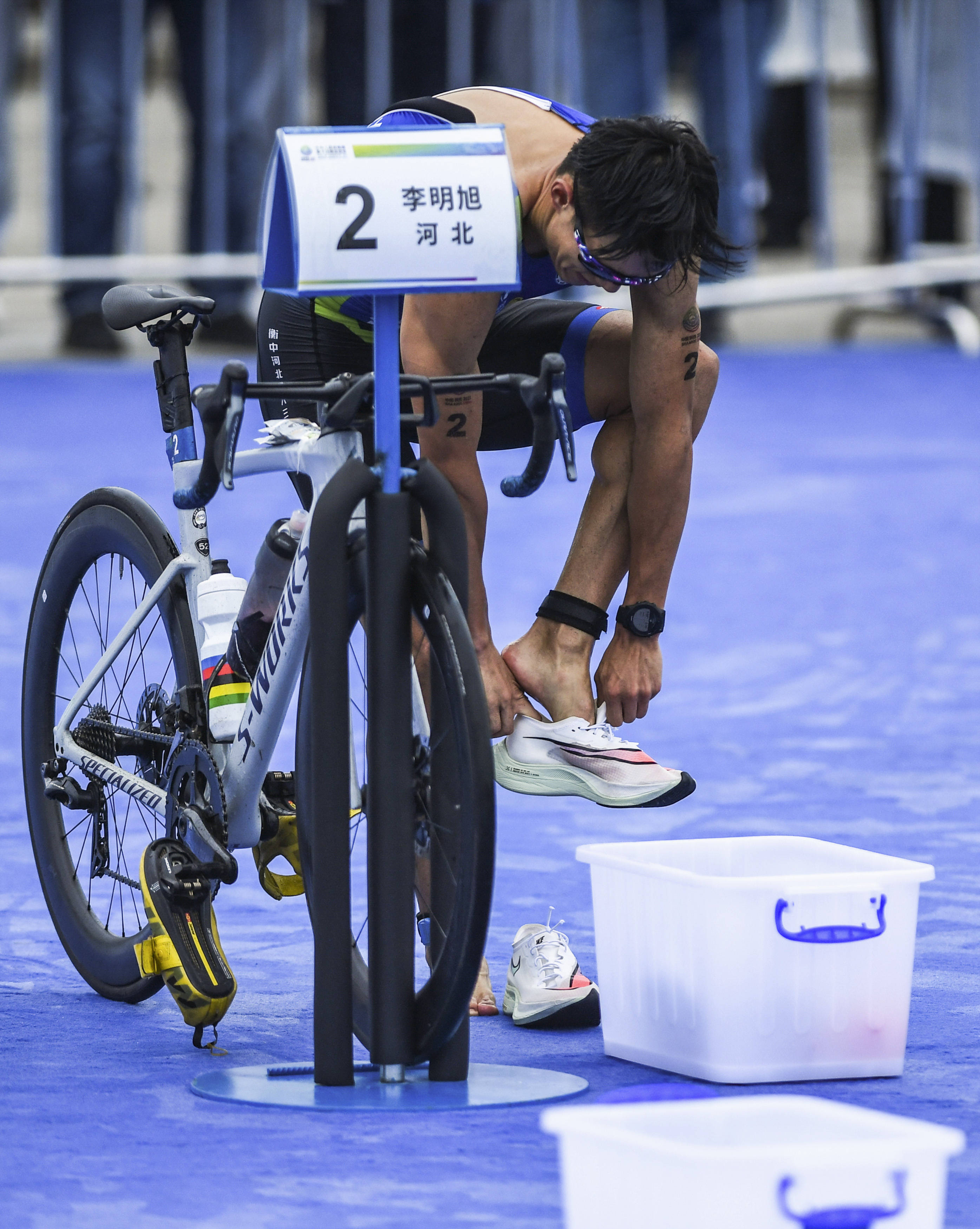 铁人三项——男子个人决赛赛况_李明旭