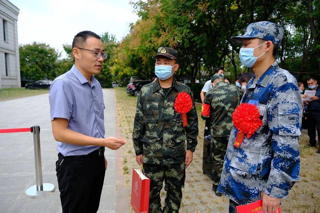 光荣启程热血逐梦丨我校举行2021年秋季新兵入伍欢送会