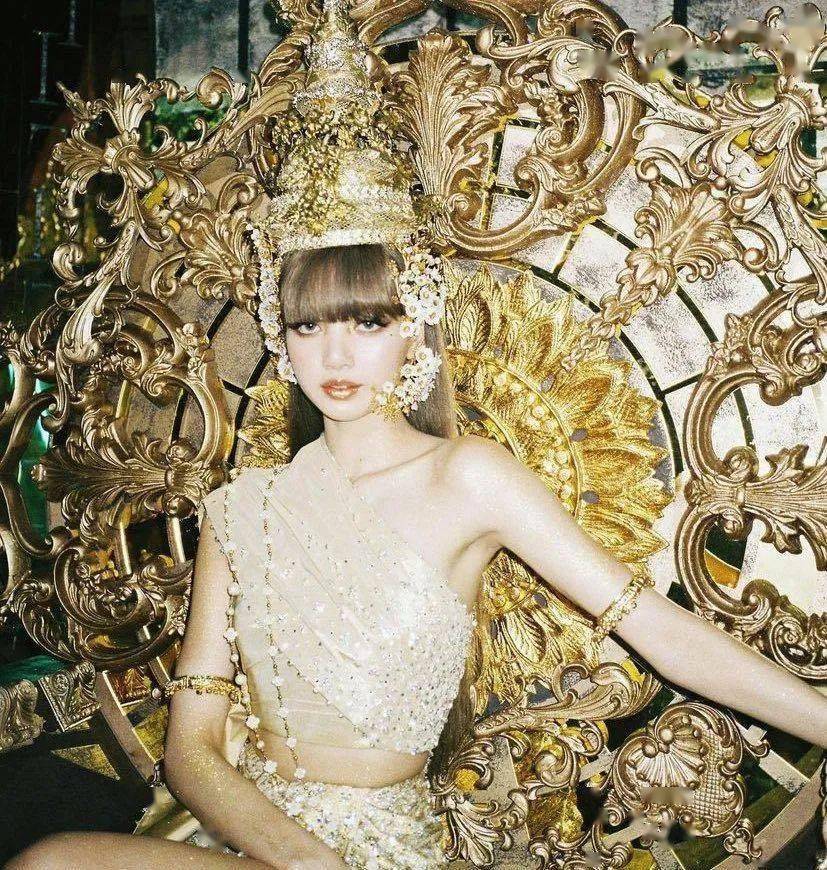 lisa新歌化身千手佛浓浓泰味,南韩网友却不买账,俗到爆 !_造型