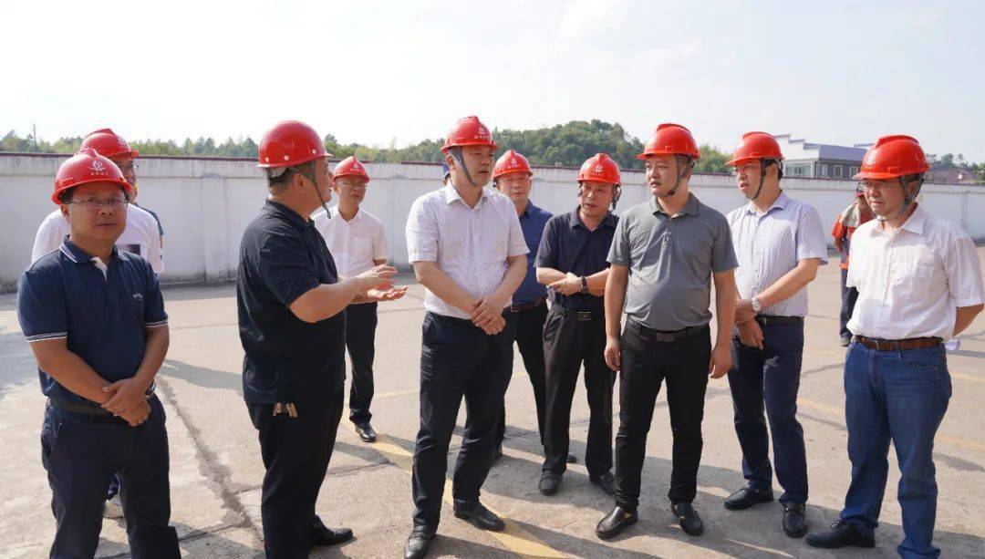 黄劲松带队督查节前安全生产工作