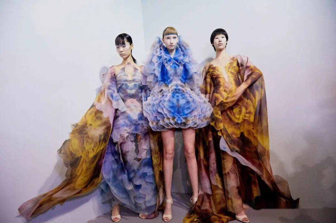 van|“外星生物”、行走的3D打印，未来服装长什么样？