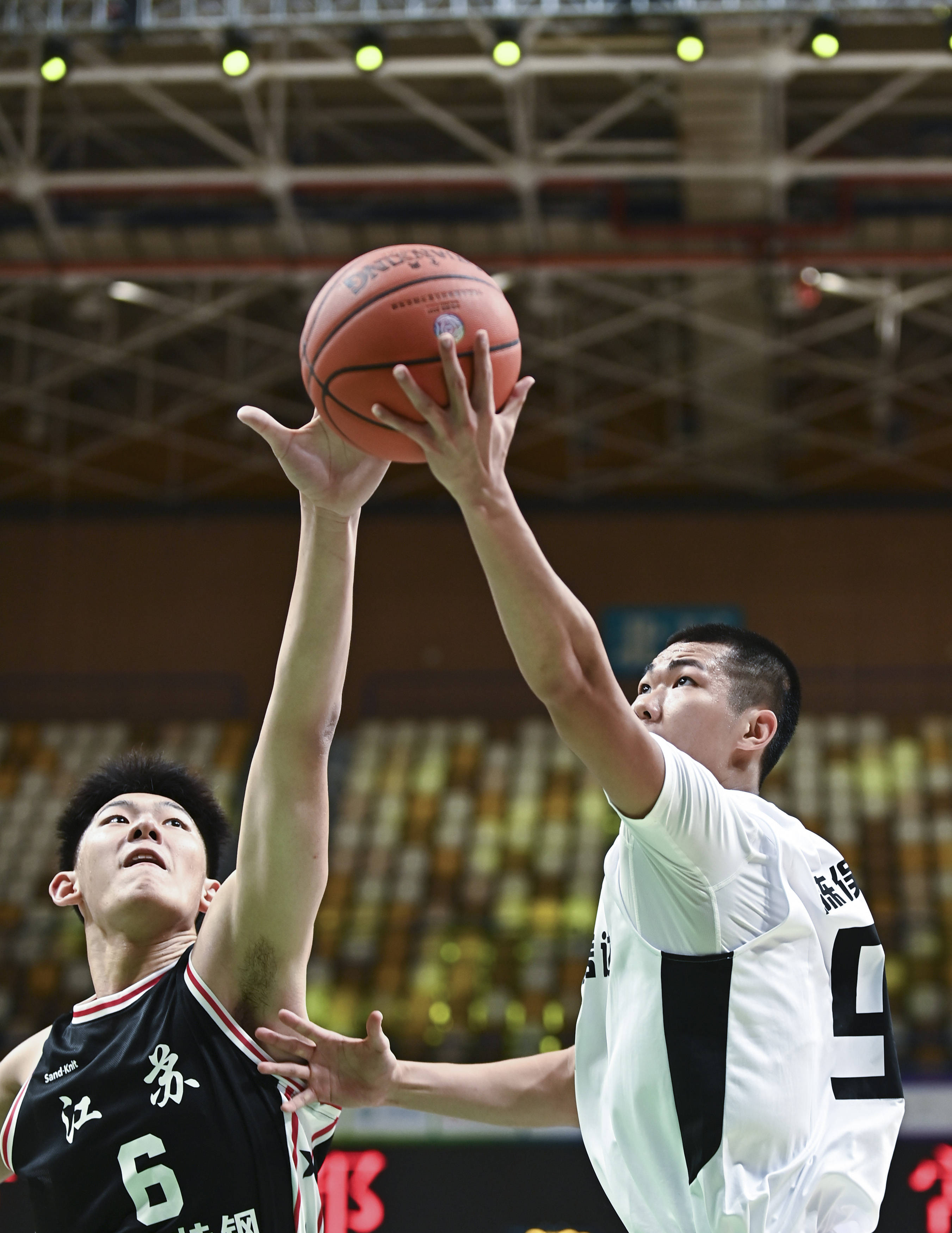 当日,在西安举行的第十四届全运会五人制篮球男子19岁以下组a组小组赛