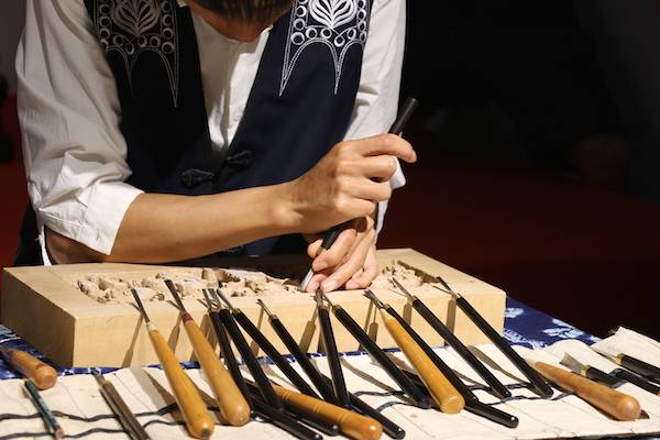 剑川|石雕、绒绣、土陶……“白族之乡”非遗亮相浦东