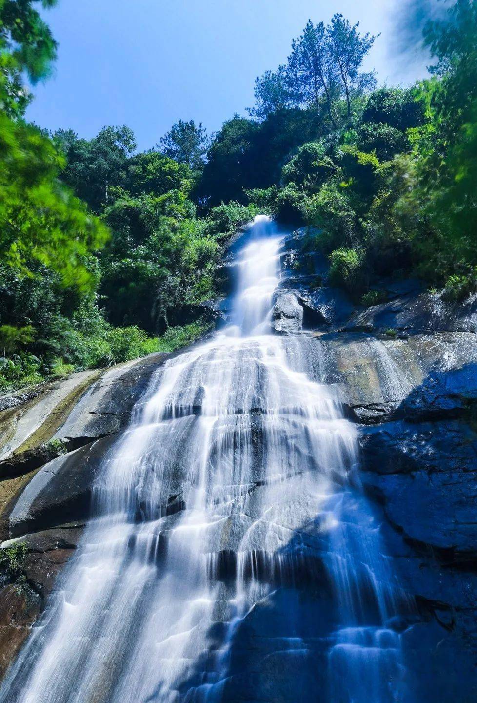 望仙谷的溪水飞瀑