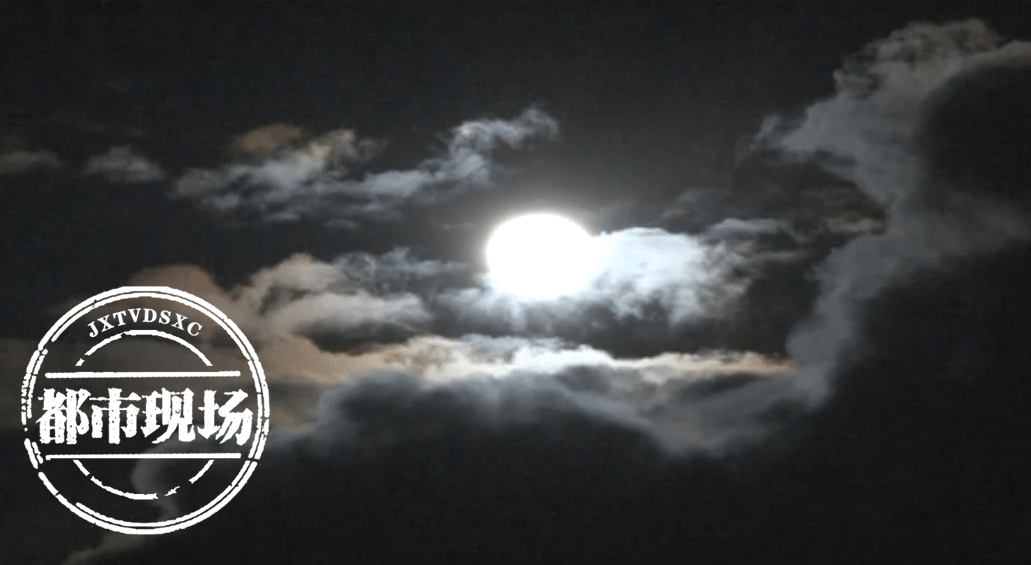九江庐山：中秋月圆夜，市民可自驾前往含鄱口赏月