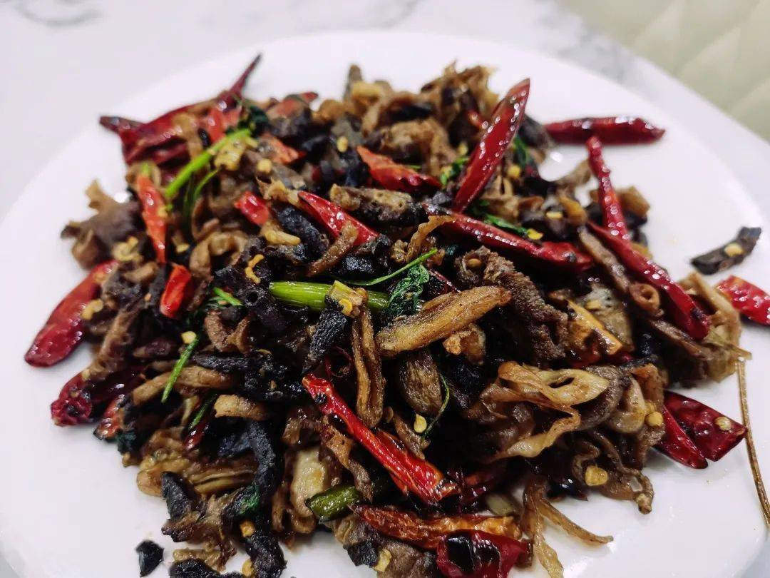 治愈疲惫的心,满足挑剔的胃~必吃干煸羊杂,素炒菜花,辣子鸡块,木须炒