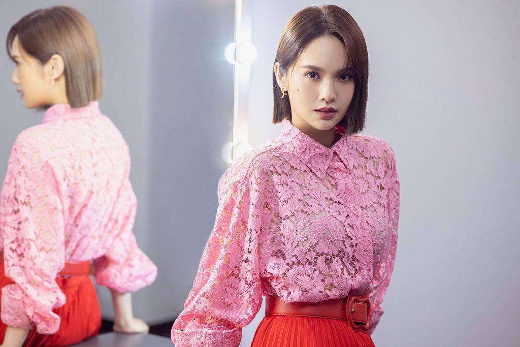 杨丞琳 杨丞琳大湾区中秋晚会写真 连换两套look精致有型