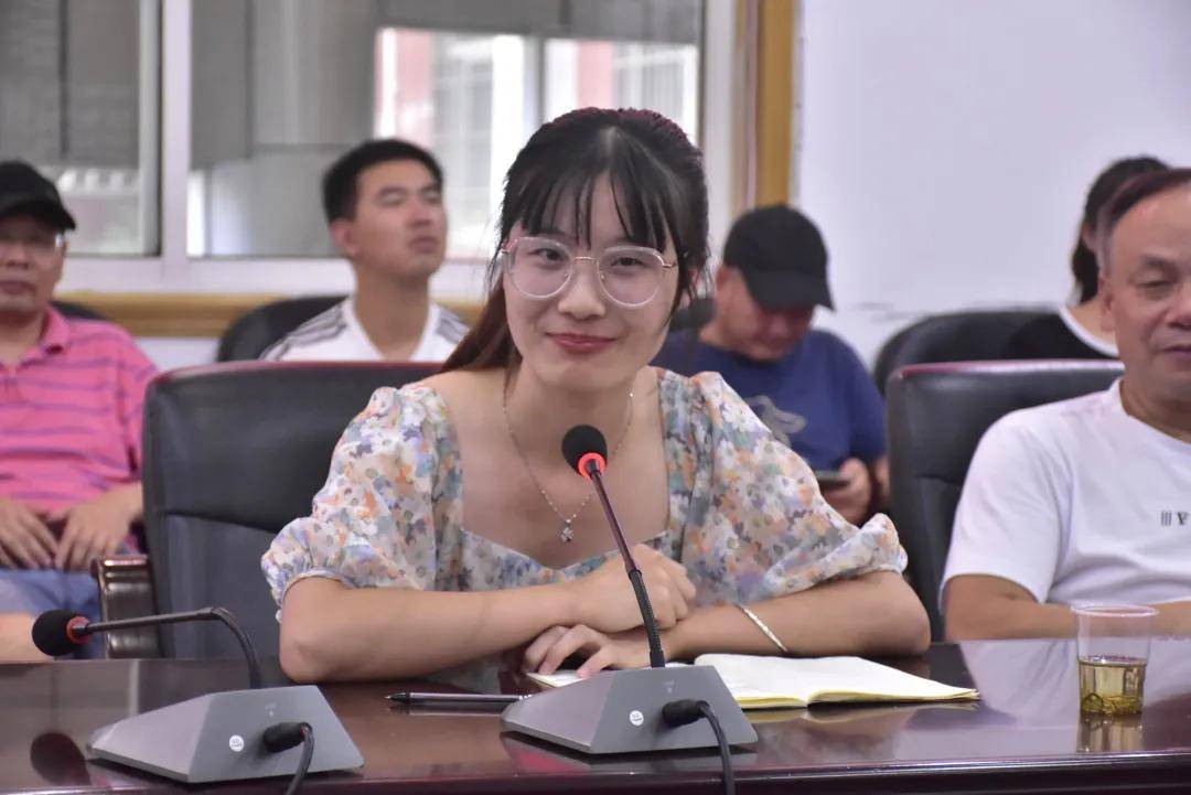 五色和鸣,青蓝共美——2021-2022年度湘钢一中青年教师拜师活动来咯!