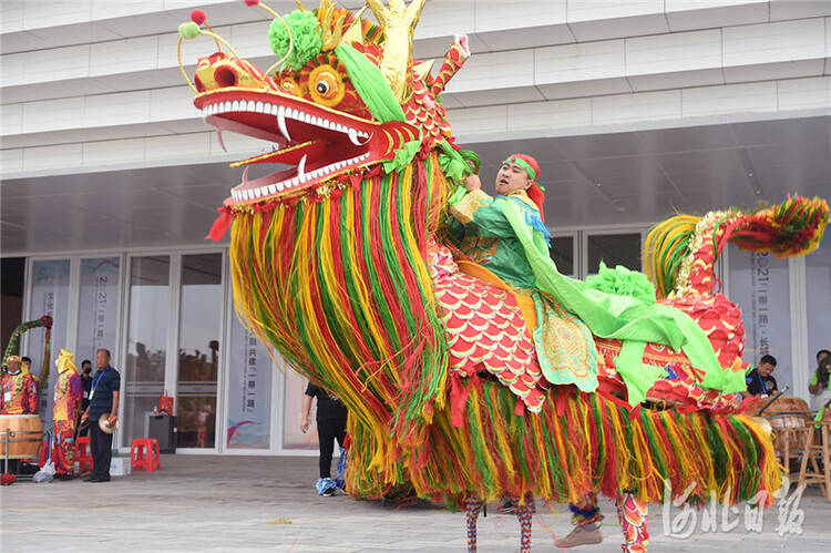 河北廊坊:非遗麒麟舞展演