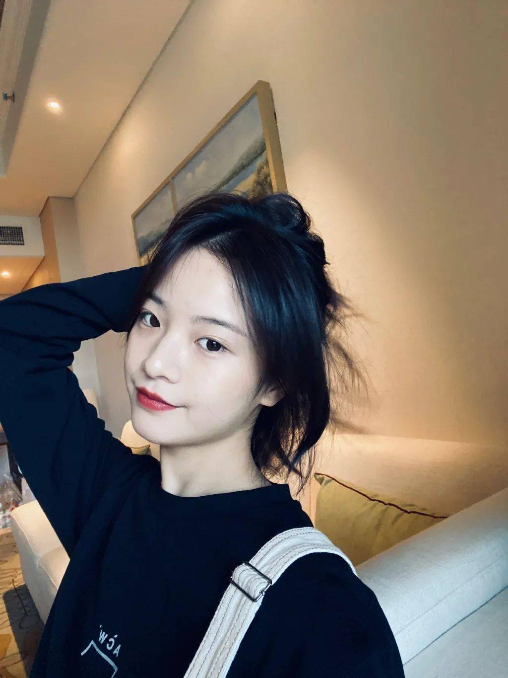 发型半个娱乐圈都在剪的短发，竟是“胡八一”同款！