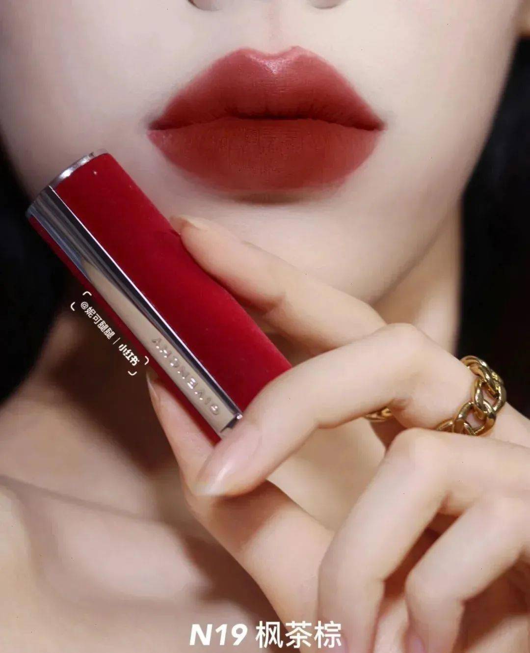 盘点2021年秋冬季节必入的新品热门口红色号