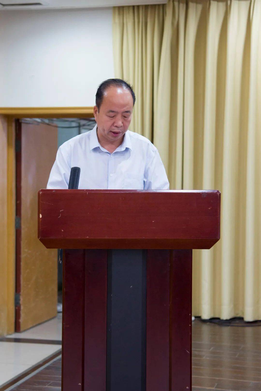 县委书记曹拥军组织召开全县巩固拓展脱贫攻坚成果加压推进会议