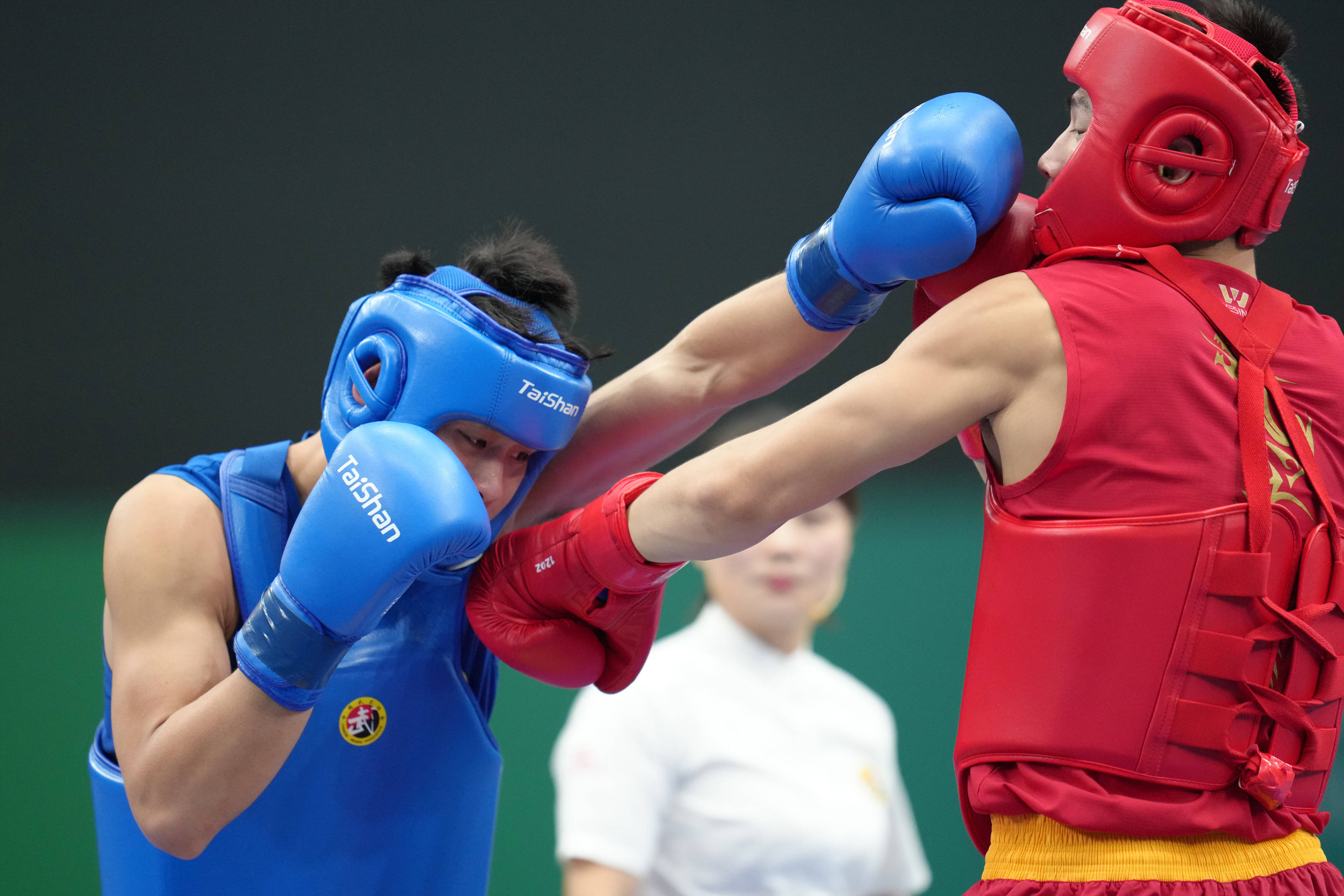 武术散打——男子90公斤级决赛:尤雄夺冠