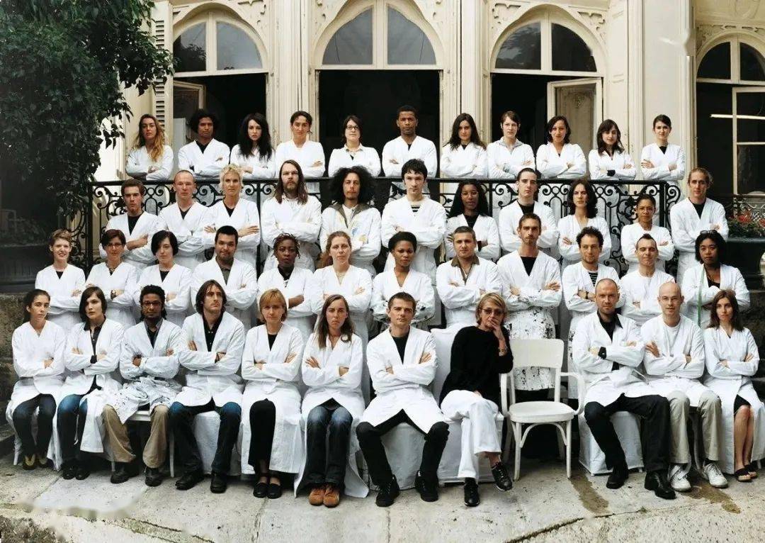 奢侈品 在时尚圈,穿“丑东西”来反时尚?