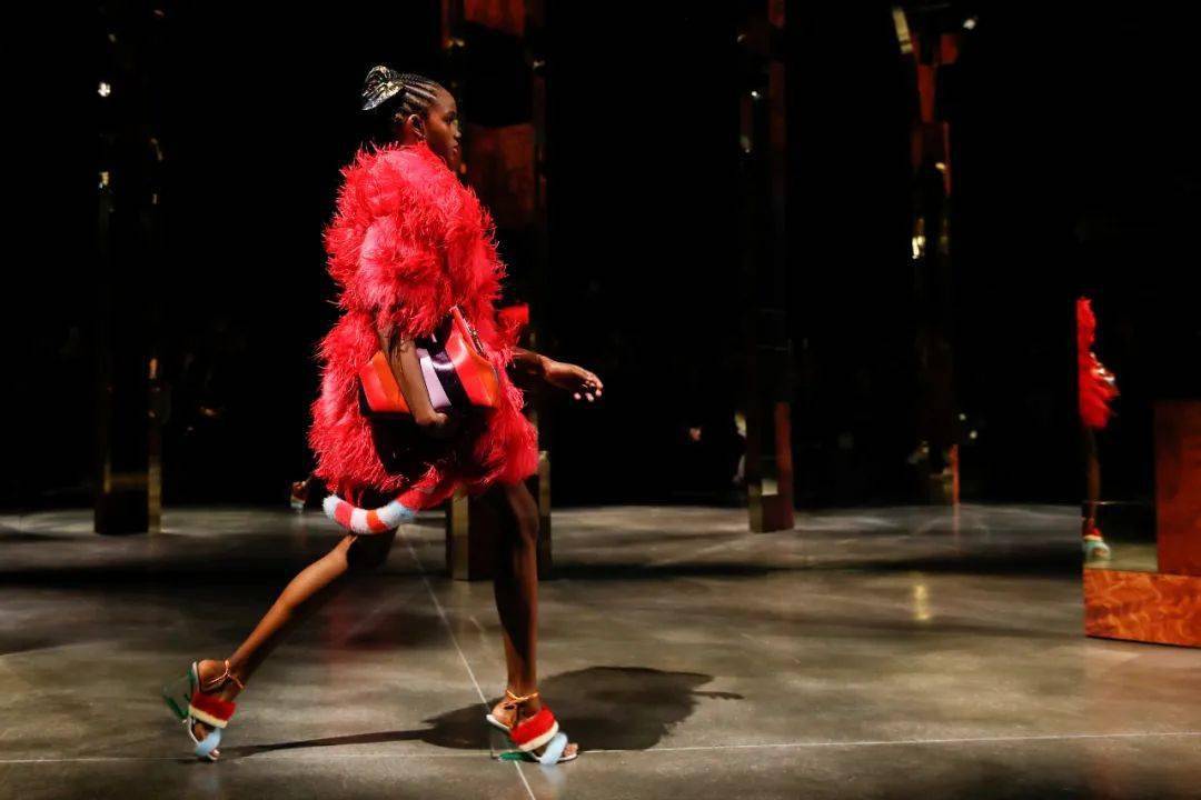 公众 “欲望都市”-FENDI（芬迪）2022春夏系列发布！