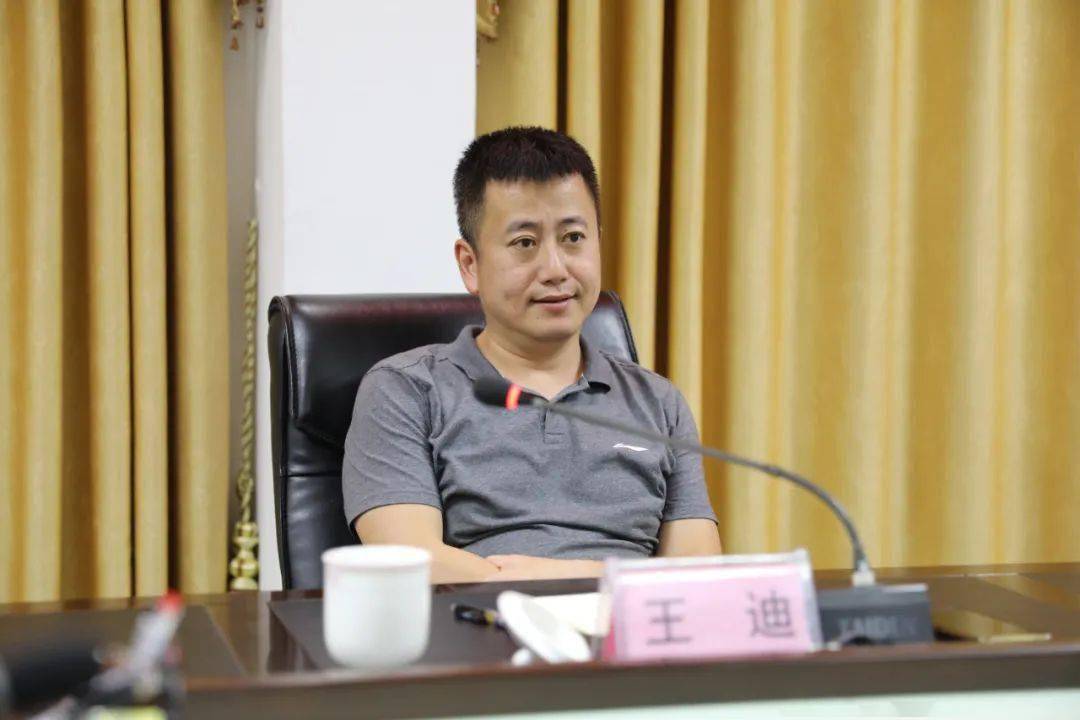 王迪率考察组到上思县考察