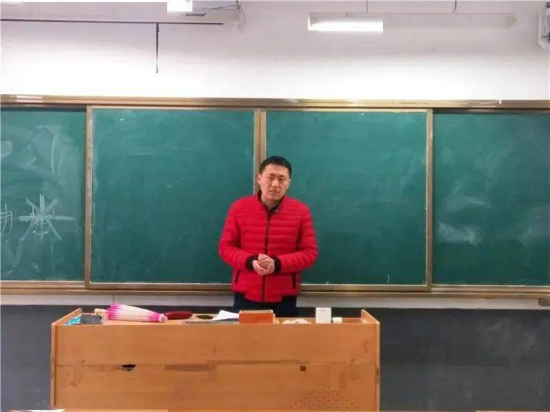 章丘五中这位老师这样做……_张俊