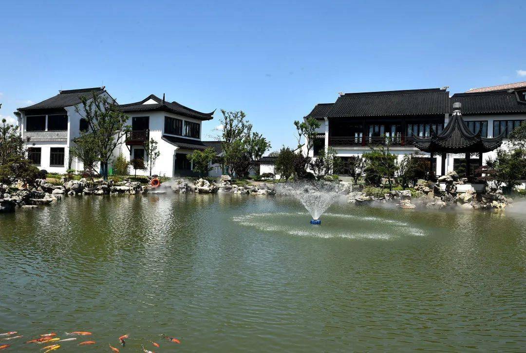 四大商圈百花齐放久居嘉陵城区的市民都知道,商业功能的缺失一度是