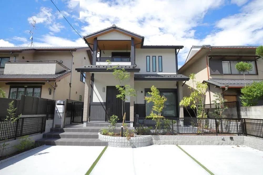 国际会馆站附近新建带四台车位庭院一户建售价574万人民币