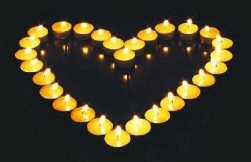 梦见逝去亲人，是思念的延续，还是未来事件的预兆？