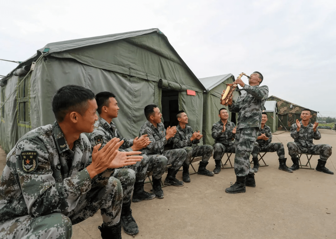 听说最帅的男人在中国部队