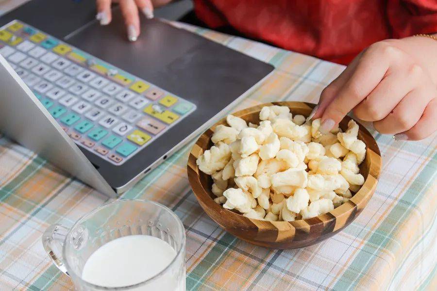 配料表|淘了27款人气芝士零食,我宣布放弃减肥