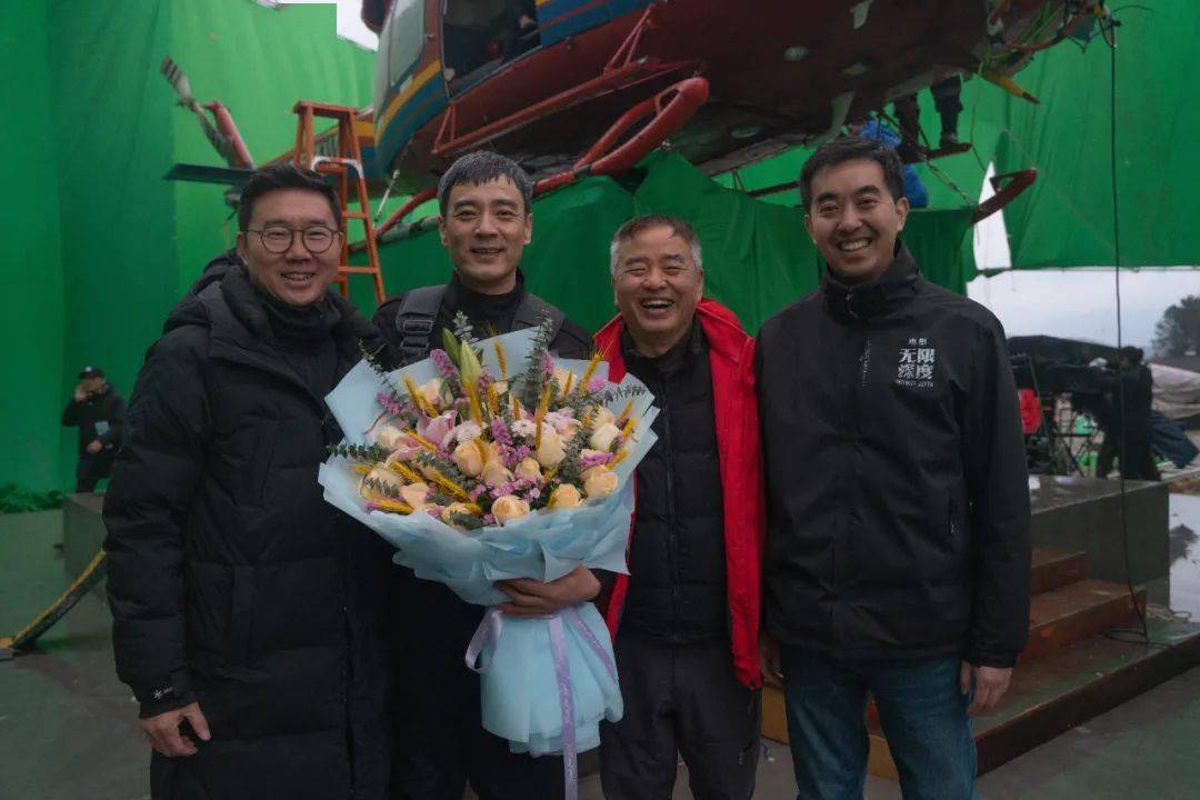 大成|这部集国产电影工业化之大成的灾难片，搅动起一场风暴！