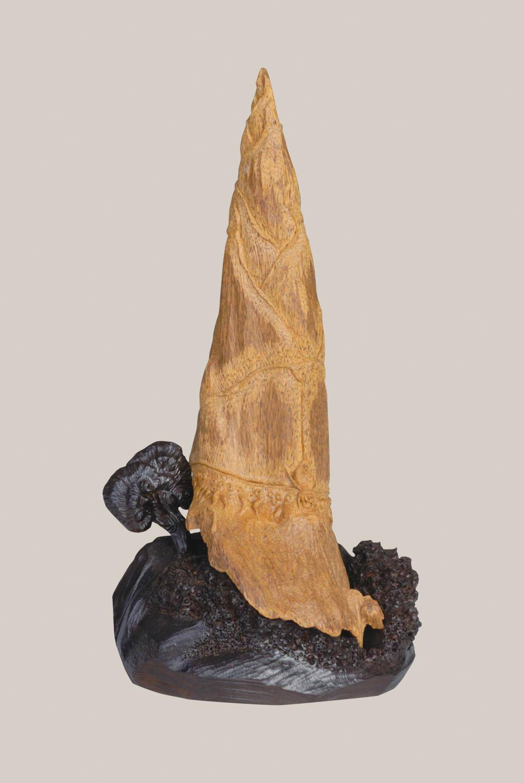 物华天宝千金难求的沉香木雕