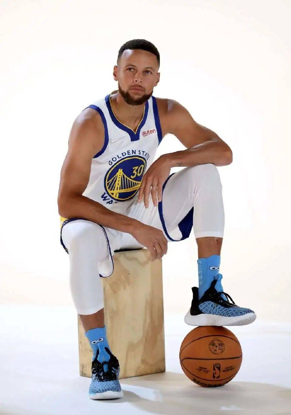 安踏kt7低帮版本首次曝光库里上脚全新一代签名鞋curry9了