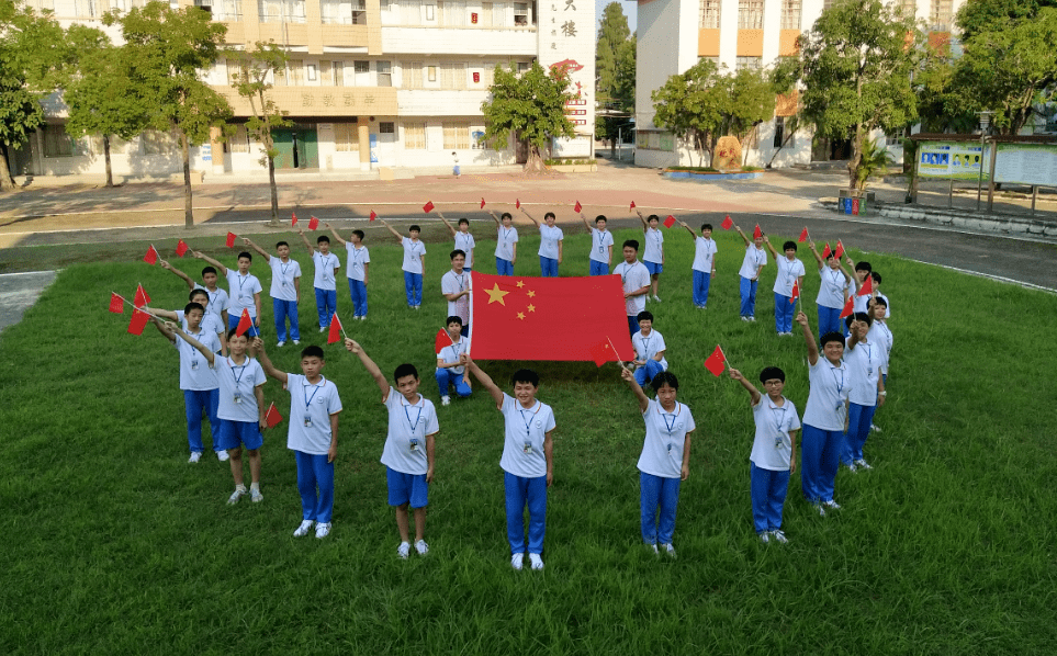 童心向黨,喜迎國慶!數十萬江門學子向國旗敬禮,共賀祖國華誕!