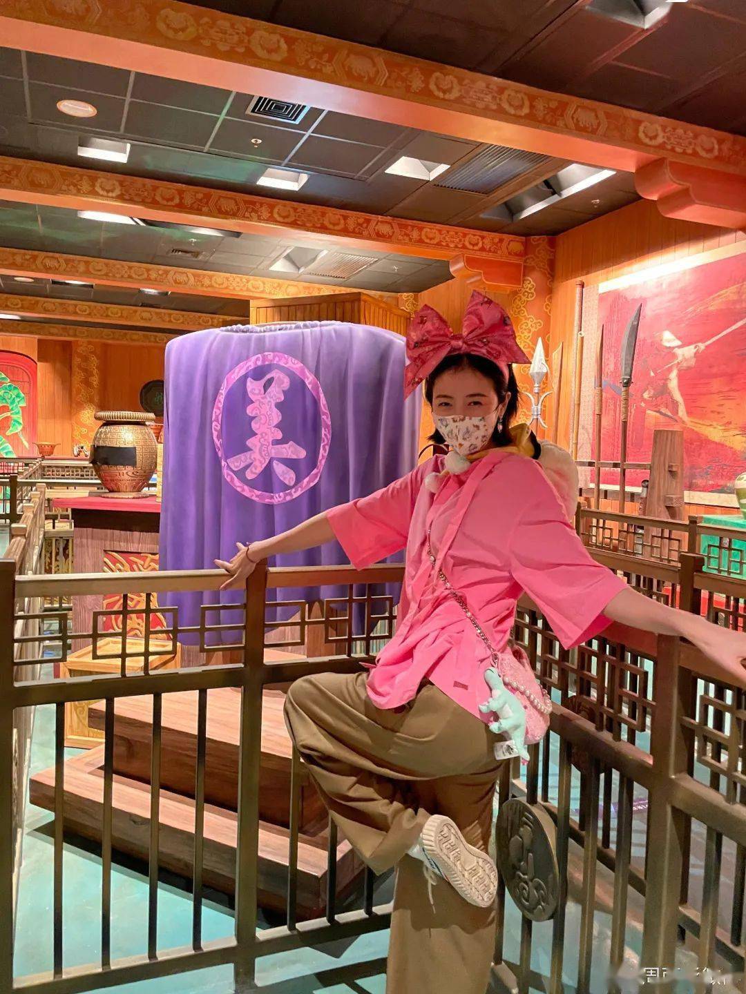 进行 秋冬就是要把棕色玩出彩