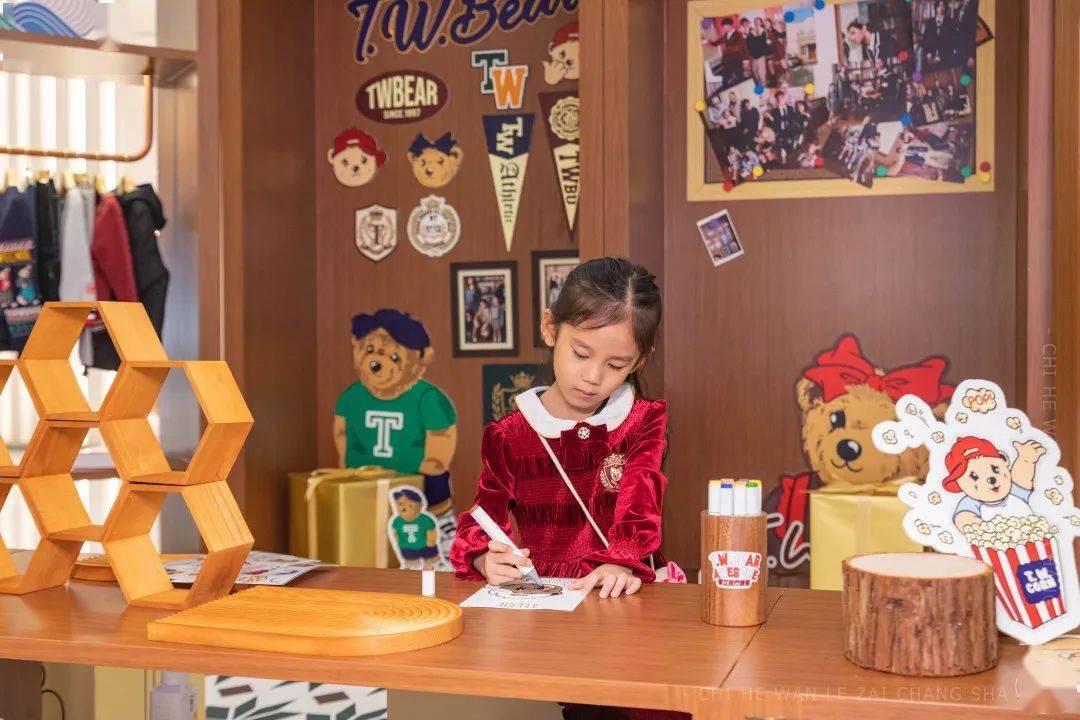 家族 滴!TeenieWeenie Kids长沙IFS限时快闪,17周年「乖」出新主张!
