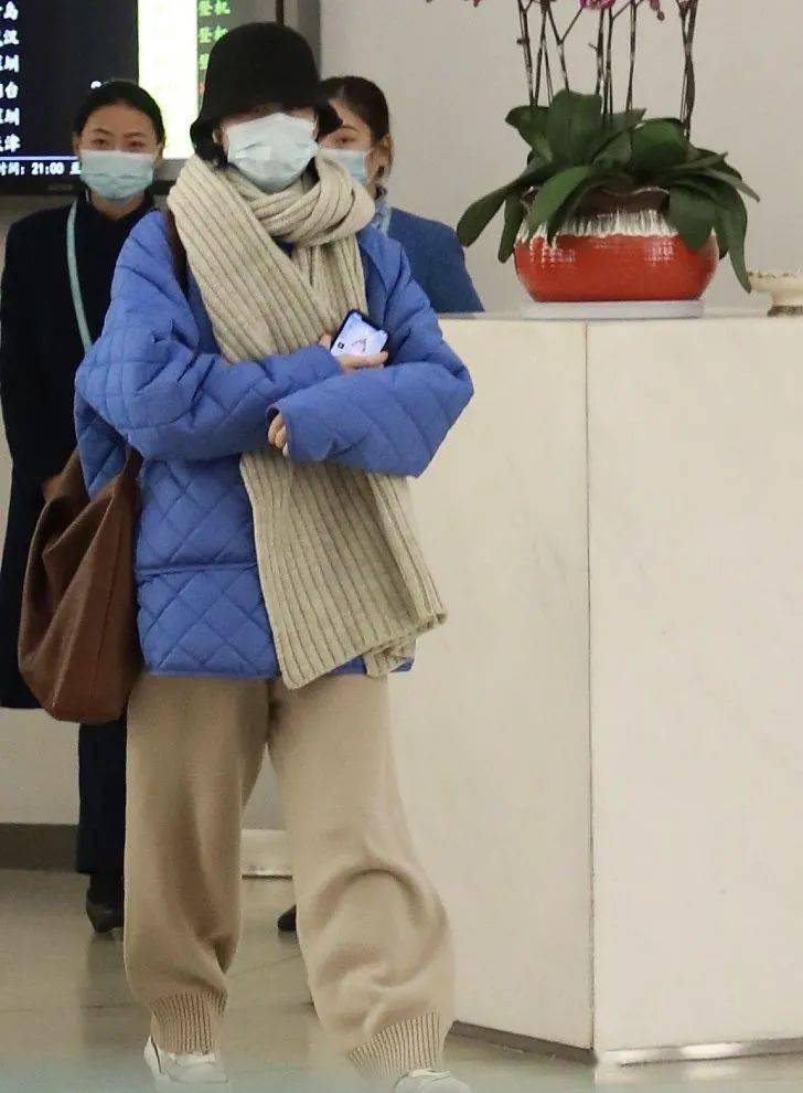 进行 秋冬就是要把棕色玩出彩