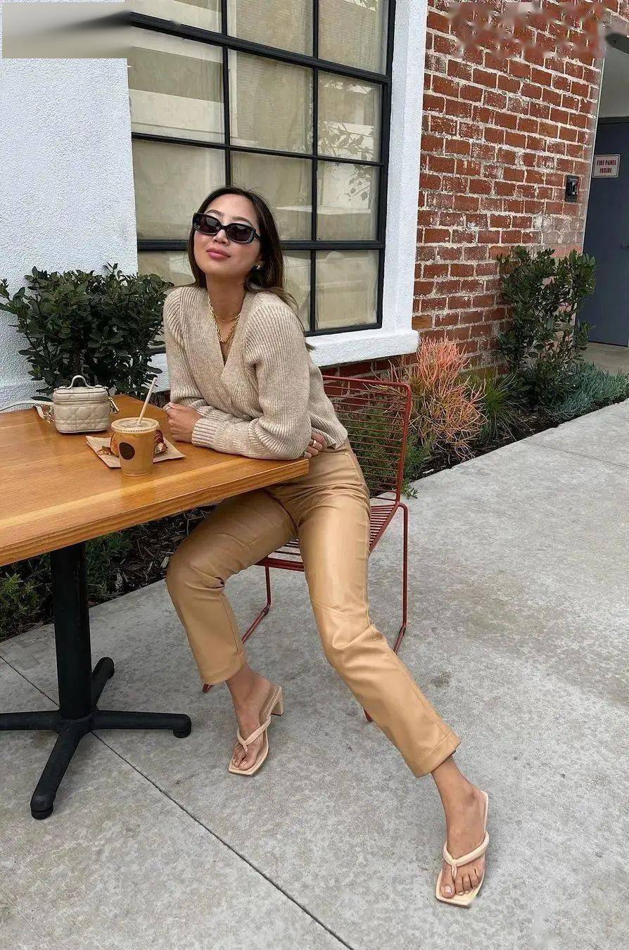 毛衣 秋冬最强穿搭指南就在这了！一件毛衣可以拯救你的衣橱